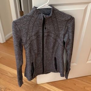 Lululemon grey jacket size 6 rarely worn